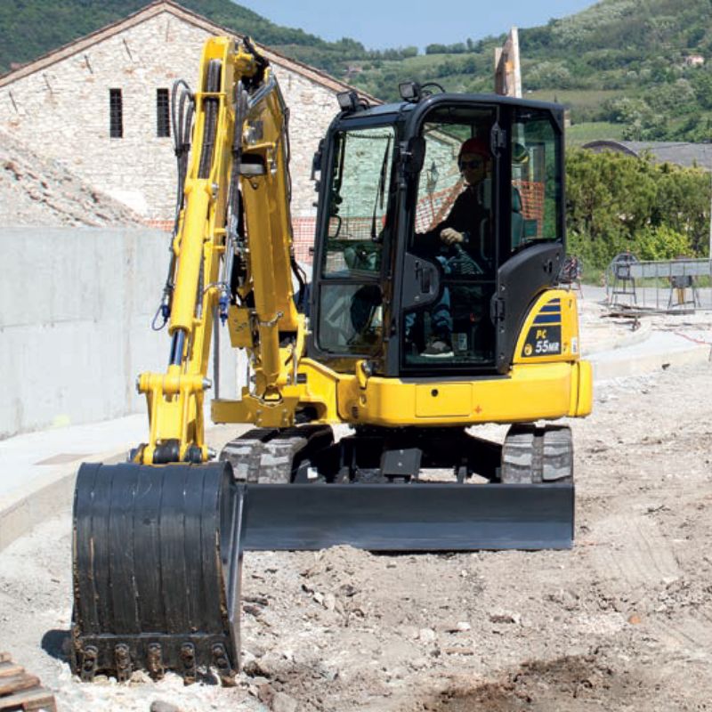 mini escavatori komatsu ecologico PCMR  PCMR  noleggio tecnostrutture
