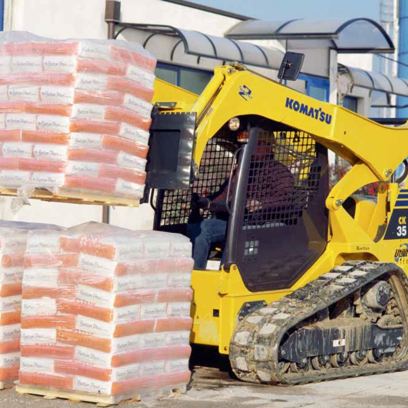 pala compatta minipale con sollevamento verticale komatsu ck noleggio tecnostrutture