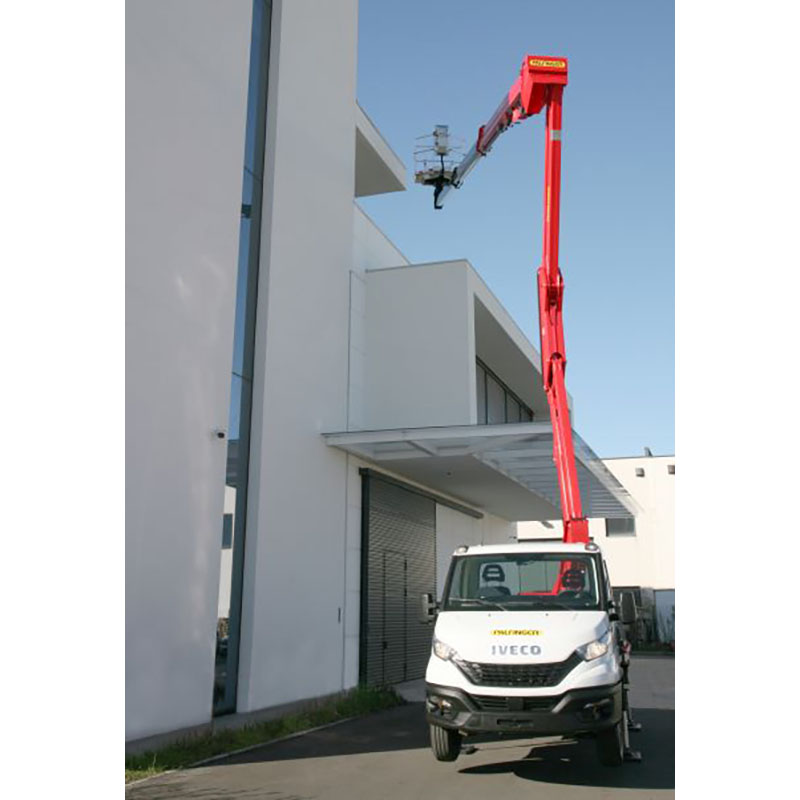 piattaforma aerea sollevamento palfinger p axe e smart plus iveco daily tecnostrutture